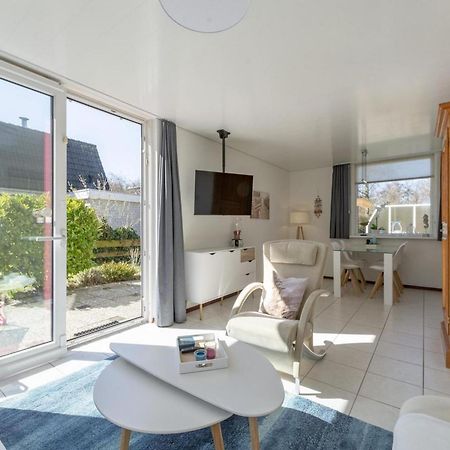 Holiday Home With Pool By The Sea Sint Maartensvlotbrug Bagian luar foto