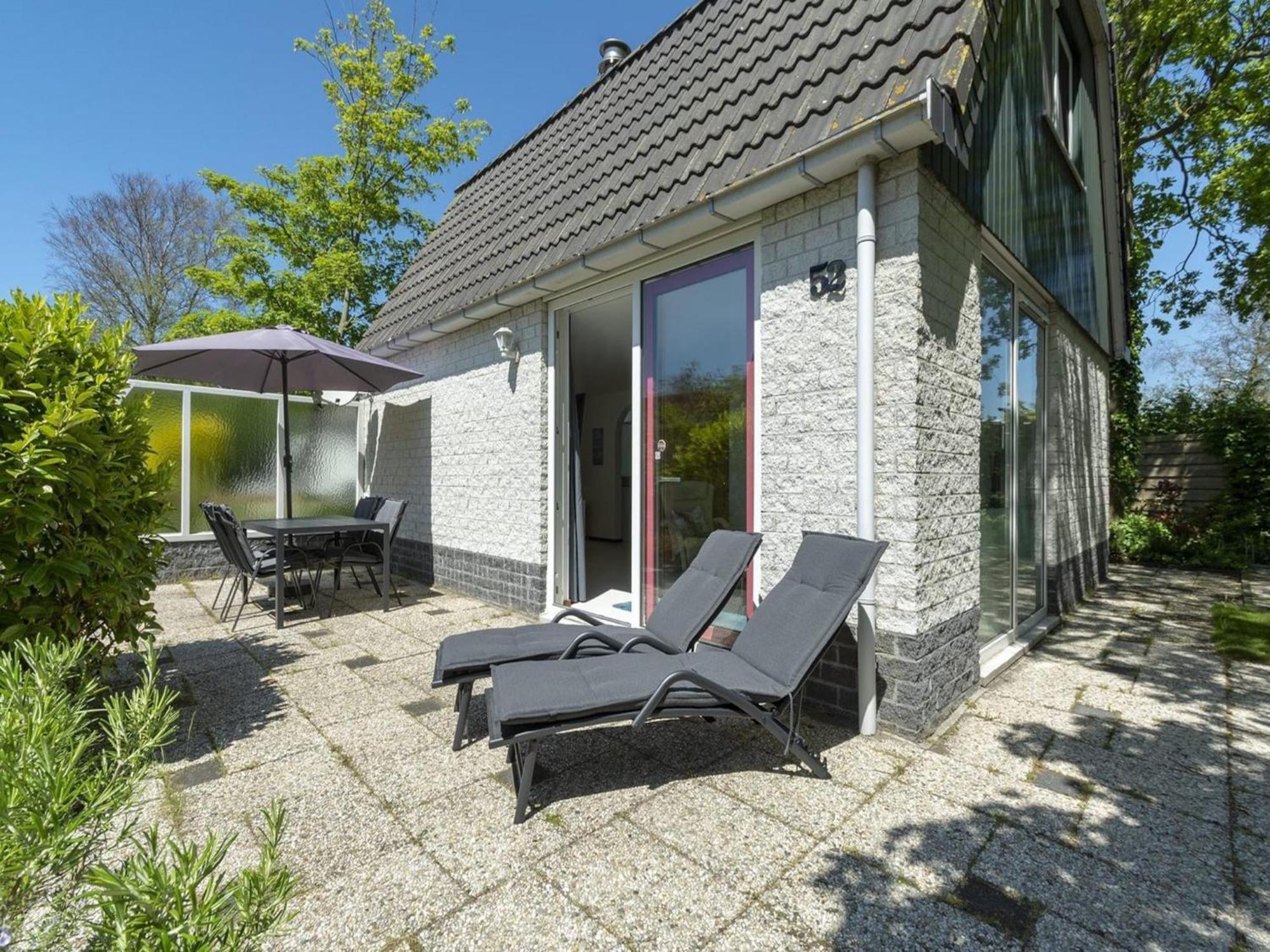 Holiday Home With Pool By The Sea Sint Maartensvlotbrug Bagian luar foto