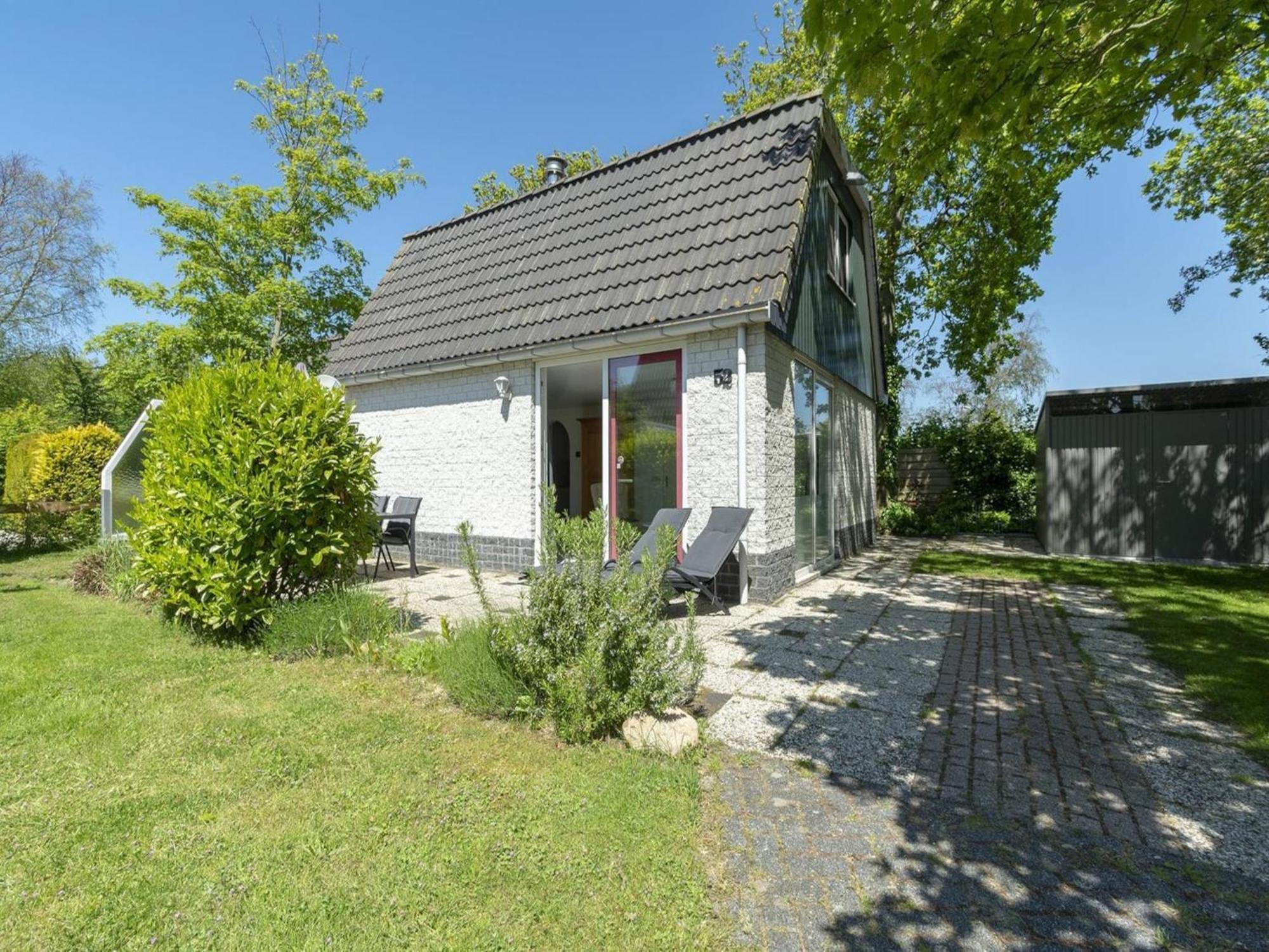 Holiday Home With Pool By The Sea Sint Maartensvlotbrug Bagian luar foto