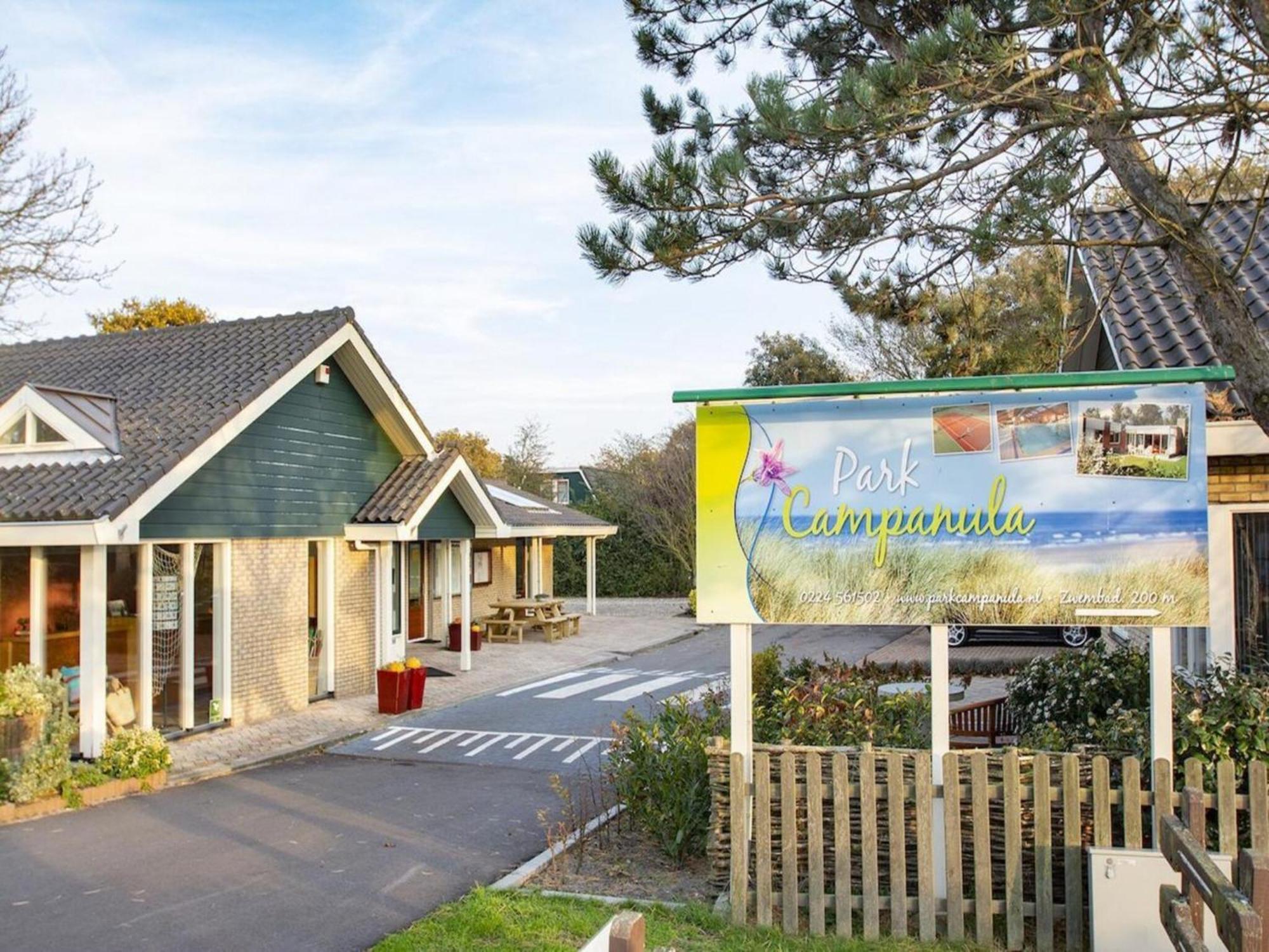 Holiday Home With Pool By The Sea Sint Maartensvlotbrug Bagian luar foto